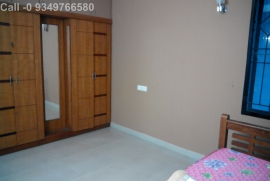 Fully furnished 3 bed flat in Mg road Ernakulam for daily weekly rent 