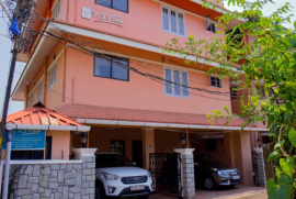 Fully furnished one bhk apartment at Thevara for short term rent
