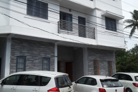 Fully Furnished 1 BHK Apartment Near Kaloor – Short-Term Rental