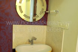 Fully furnished house for short term rent near Vyttila Eroor Cochin. Daily weekly rental 