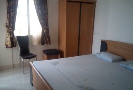 Sea-facing 3-bedroom apartment at Kochi Marine Drive for short-term rental